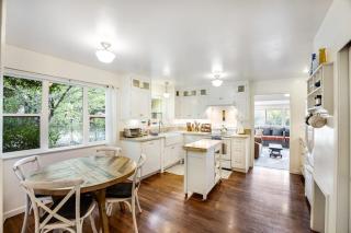Cloverdale Creekside Retreat - 1