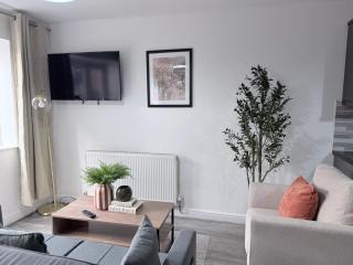 Stunning Stay Near Shopping and City Centres - 4