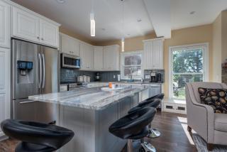 Luxury Harbor View Home in the Heart of Downtown - 4