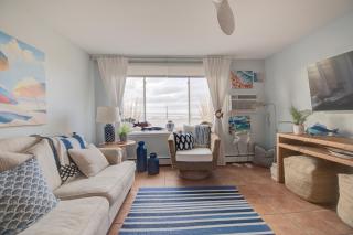 Lakefront Luxury Condo w/Association Beach & Pool - 9