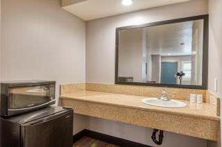 Lyfe Inn & Suites by AGA - Sun Valley - 4