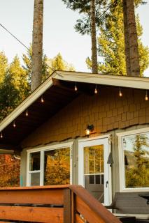 Elk Cabin - Hot Tub, Air Conditioning, Fire Pit, River Access - 2