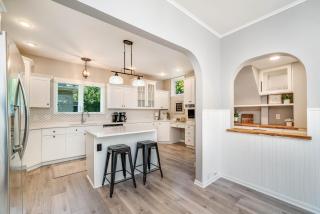 Spacious 4+ Bedroom Beach Retreat Near South Beach & Town! - 1