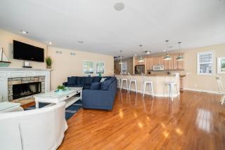 Large Beach Home w/2LRs, Wrap-Around Porch, Fire Pit, 2 Blocks to Beach/Downtown - 7