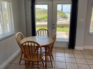 Beachgate Condo Suites and Hotel 111 condo - 8