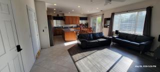 Luxury 2 Bedroom 1 Bath Fully Private - 0