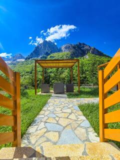 Arditi's Chalets - 4