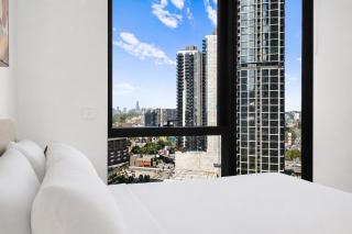 Chic Apartment near Crown Casino,Pool, Gym & Views - 1