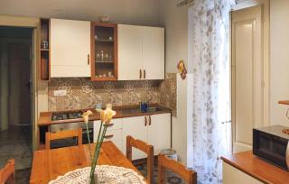Lovely Home In Melito Di Porto Salvo - 9