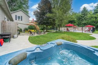 Historic Fenn Hill Estate w/Idyllic Vineyard Views - Arcade, Hot Tub, Fire Pit & Pool - 7