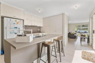 14 Colman Rd - Modern Holiday Home close to the River and Golf Course - 1