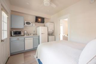 Coastal Inspired Beach Condo - Steps from South Beach & Kids Corner! - 6