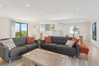 8 Corcoran Avenue - BEACH SEAS THE DAY - 7