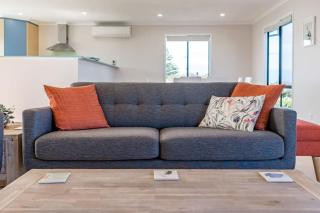 8 Corcoran Avenue - BEACH SEAS THE DAY - 4