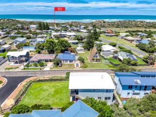 74 Corcoran Avenue Coastal family retreat - 9