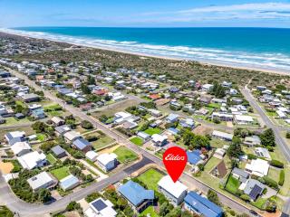 74 Corcoran Avenue Coastal family retreat - 0