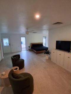 Recharge AND Relax Hideaway - Holiday Home - Holiday Home - 7