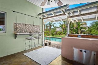 Sarasota Gem Private Heated Pool Minutes to Siesta and Lido Beaches Family-Ready - 5
