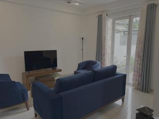 Relaxing 3 Bedroom Retreat Feel at Home - 6