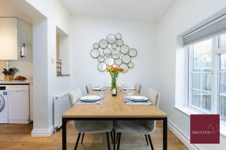Richmond Two Bedroom Flat Free Parking - 5