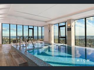 Lofty Orient Oasis Southbank 3Bed 2Bath 1Car Pool and Gym - 8