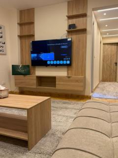 Two-bedroom apartment on Sicily Street, off Abbas Al-Akkad Street - 9