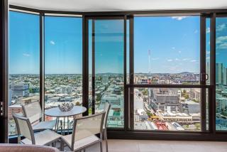 Skyline Apartment in Fortitude Valley - 9