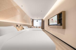 Thank Inn Chain Hotel Zhangjiajie National Forest Park Sign Gate Branch East Gate of National Forest Park Ticket Service Free Selfservice Laundry Free Luggage Storage - 6
