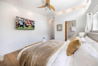 Private 1BR Retreat King Bed Single-Level - 3
