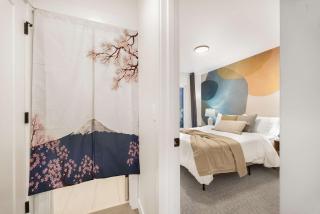 Modern 3BR City View Home w Near Green Lake & UW - 2