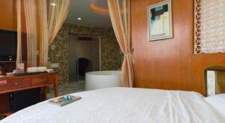 Pingdingshan Feixing Crowne Plaza Hotel - 1