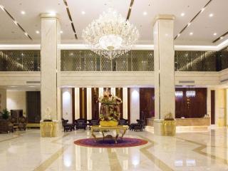 Auspicious Hotel - 8