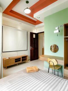 Saigon Riverside Retreat - Bright Balcony Studio with City View near Ben Thanh Market - 5