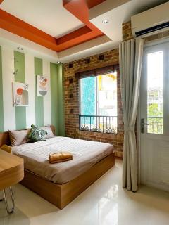 Saigon Riverside Retreat - Bright Balcony Studio with City View near Ben Thanh Market - 2