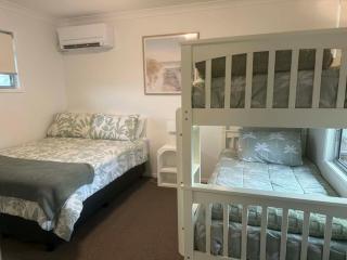 Welcome to Bay Views on Esplanade - 7