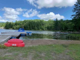 Beautiful Family Cottage with Hot Tub Near Ottawa - 5