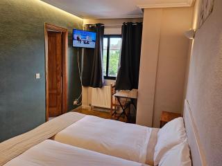 Hostal Las Cavenes Del Cabaco - 6