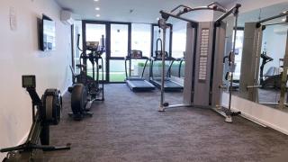 F12 High Floor Modern Apartment in Canberra City - 4