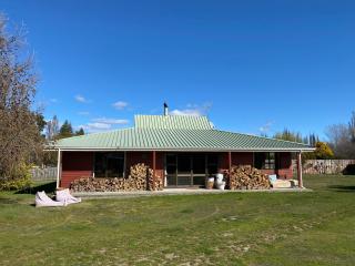 Clutha Country Cottage - 9