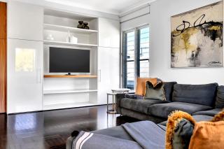 Wow! Luxury, City Fringe, 3BR, Garage, 2 mins Oval - 1