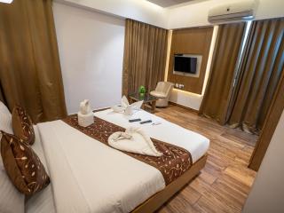 GRAND ONE TOWER - 8