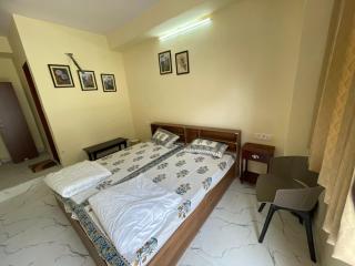 Suroth Niwas - 6