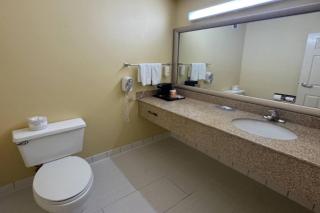 Quality Inn Franklin South - 1