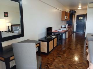 Alta Vista Residences H102 - 2