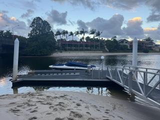 The Waterfront Retreat - Sleeps 16 - 7