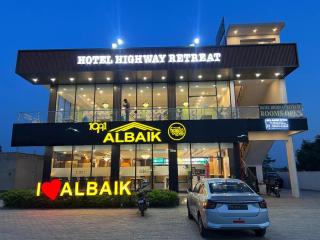 Hotel Highway Retreat - 8