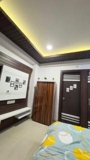 Luxury 2BHK Stay by LK - Fully Furnished Flat - 4