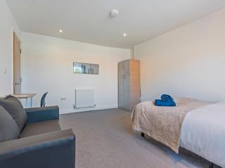 Modern City Centre Apt Private Free Parking Smart Tv & WIFI - 7