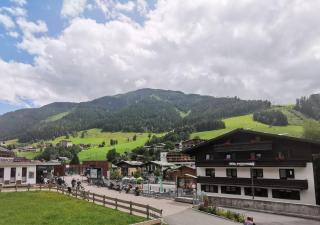 Hotel Pinzgauerhof - Inclusive Evening Dinner - 9