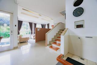 The Lavana Signature Villa Herrera Puncak - 9